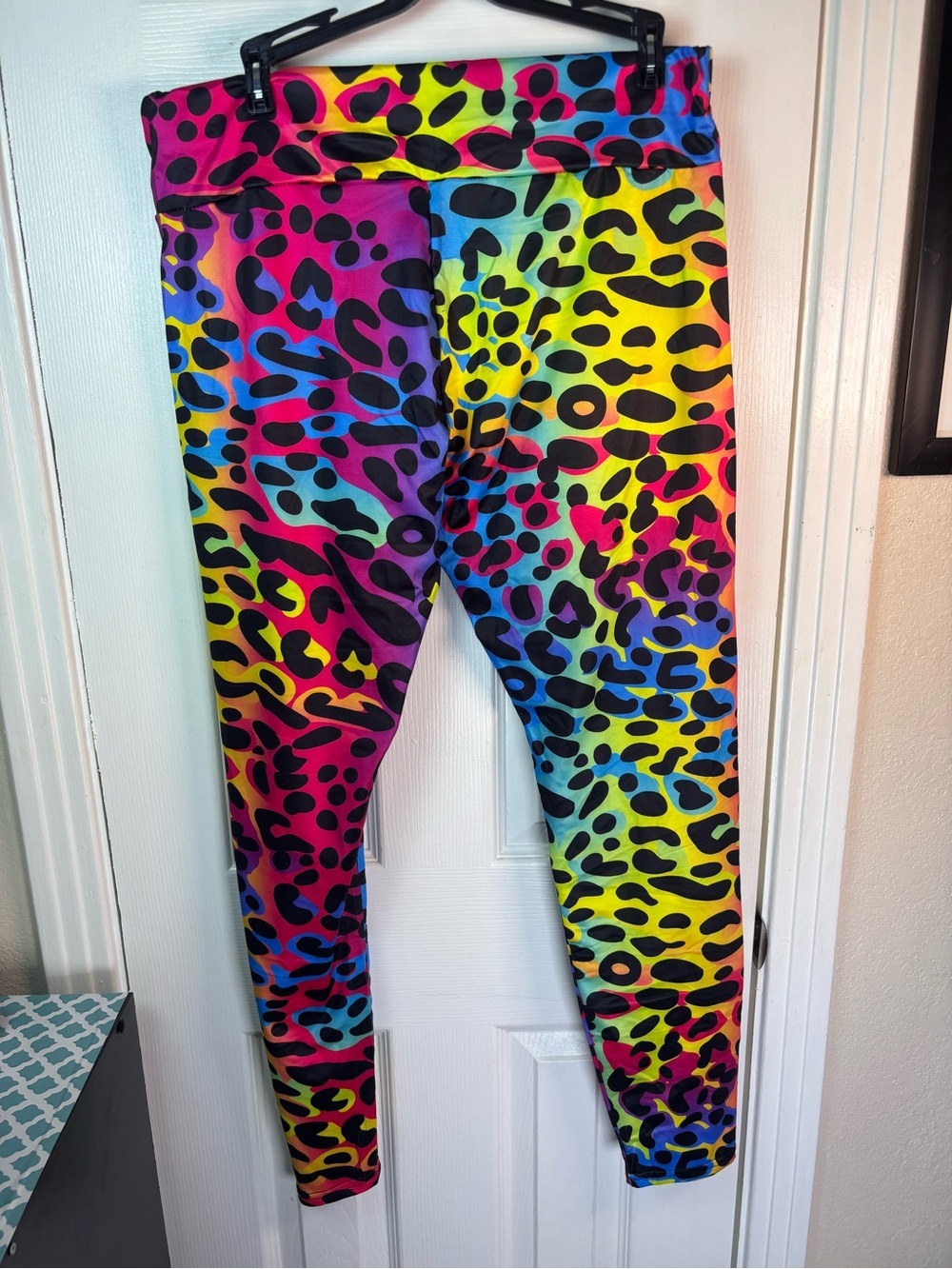 Women's Rainbow Leopard Print Leggings - Vibrant Multicolor - Picture 7 of 12